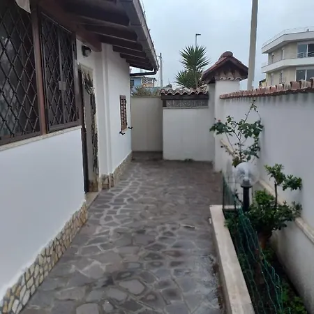 Villino 4 Posti Letto Con Cucina A 30mt Dal Mare Appartement